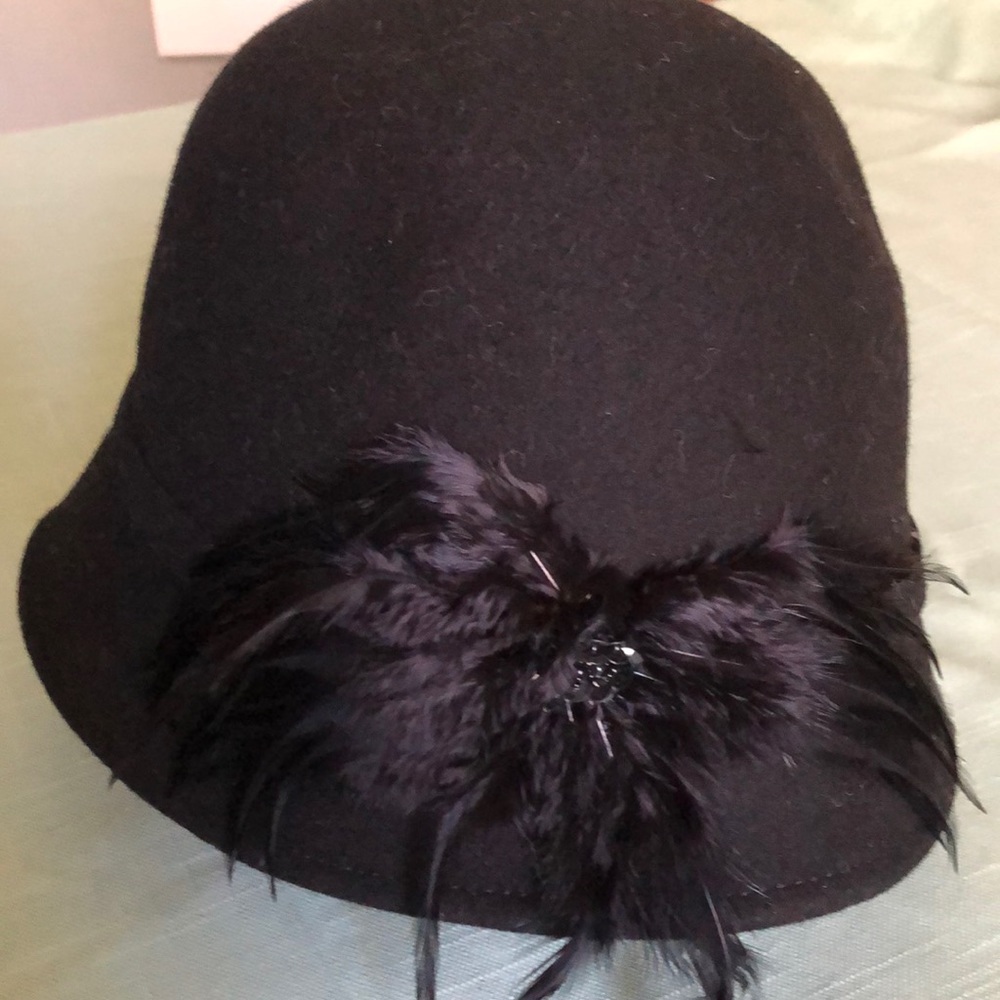 Black fancy bucket hat